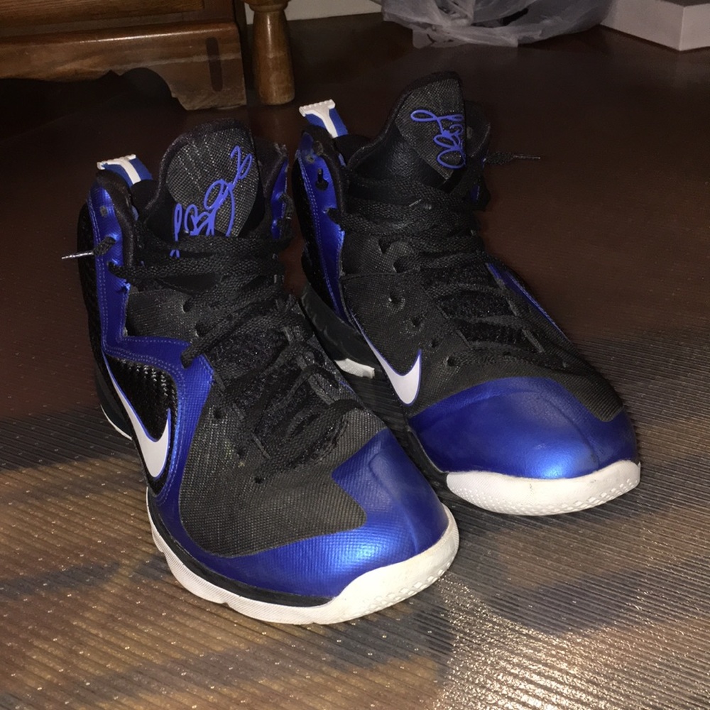 Nike Lebron 9 Kentucky